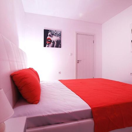 بالشيك Modern Delux Apartments In Flowers&Pool Private Complex المظهر الخارجي الصورة