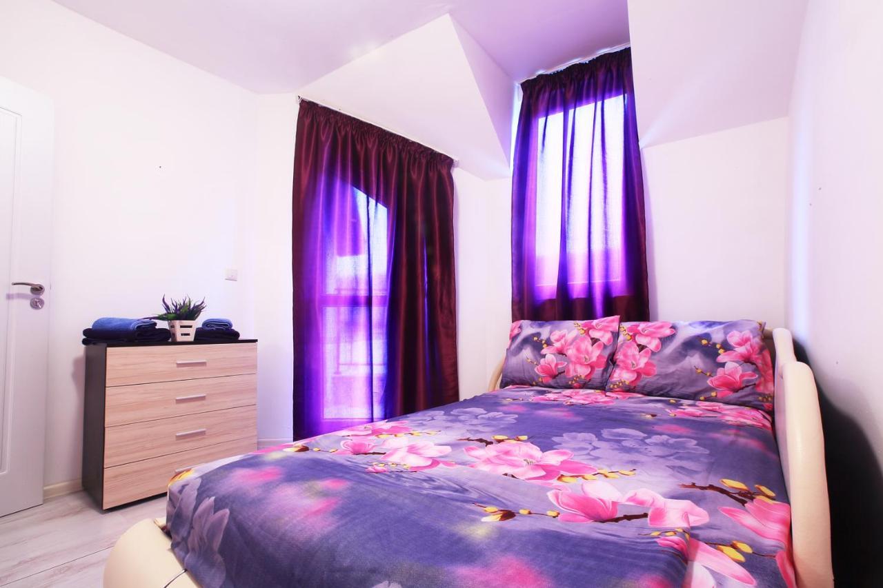بالشيك Modern Delux Apartments In Flowers&Pool Private Complex المظهر الخارجي الصورة